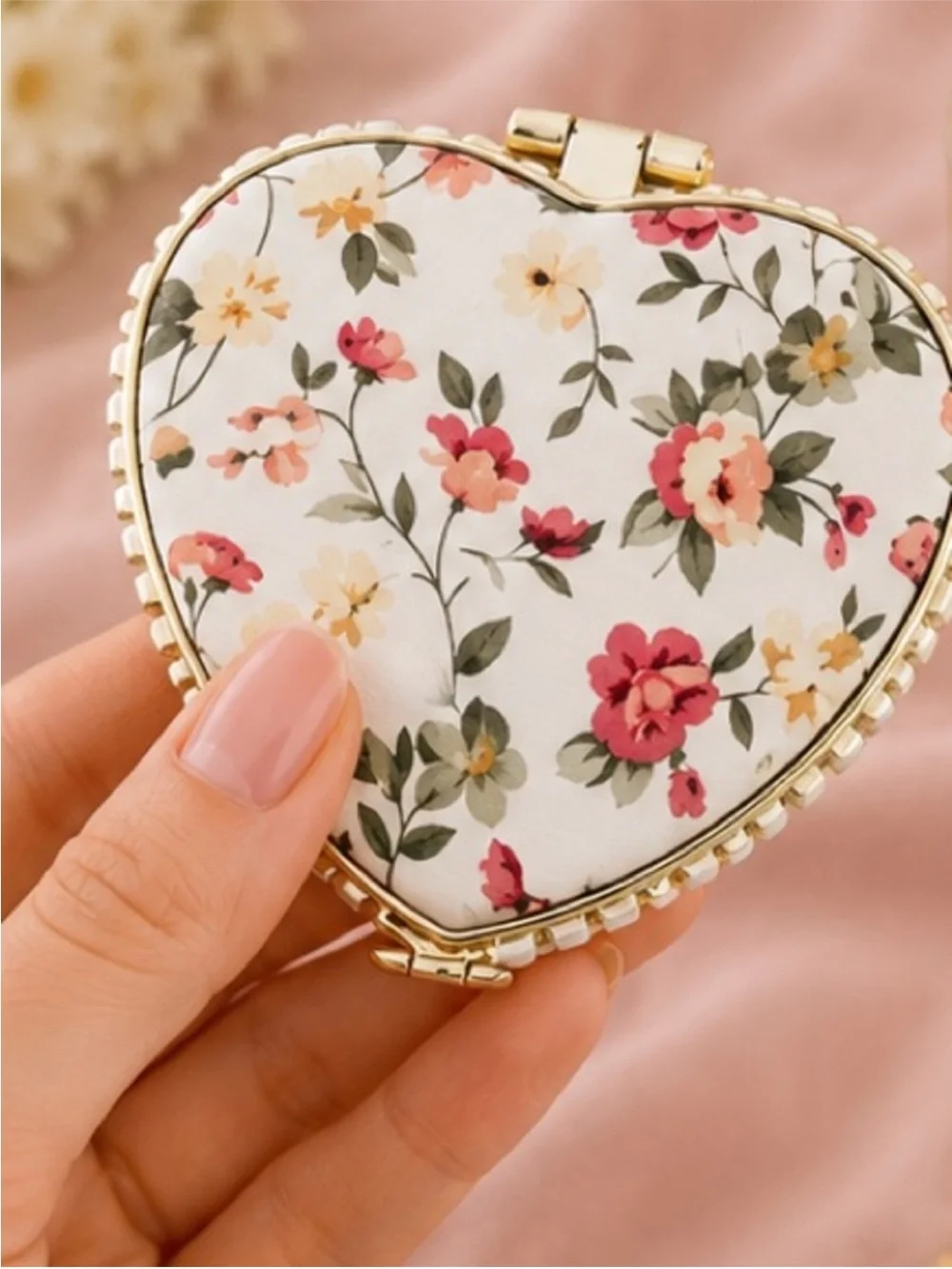 Floral Heart Compact Mirror